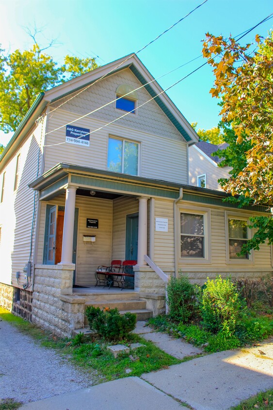 Primary Photo - 524 S 4th Ave