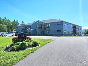 Building Photo - 79 Mapleview Dr