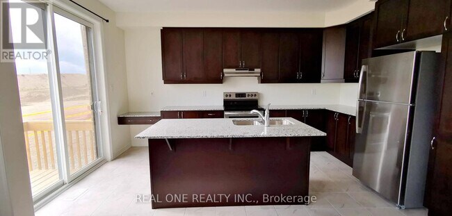 Building Photo - 23 Broden Cres