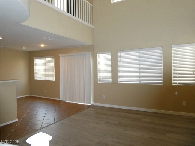 Building Photo - 941 Medina De Leon Ave