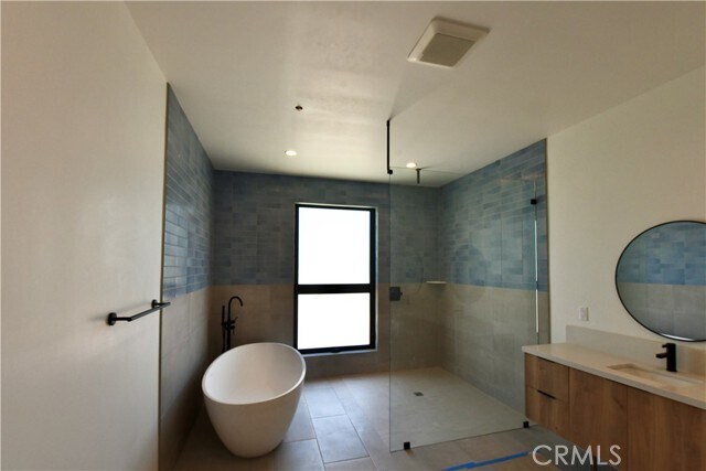 Foto del edificio - 247 Seal Beach Blvd
