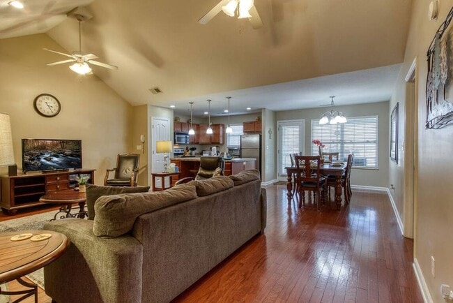 Building Photo - FULLY FURNISHED!!! GREAT FOR CORPORATE HOUSING!!!!