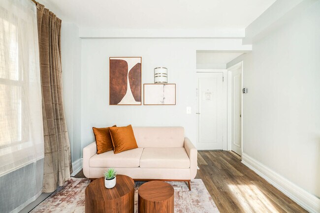 Foto del edificio - 234 W 73rd St