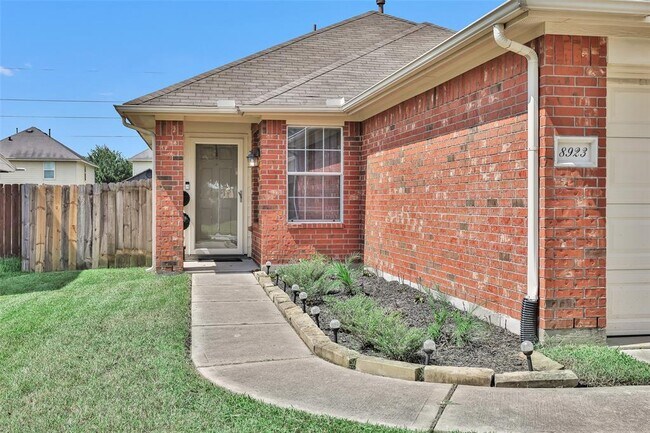 Building Photo - 8923 Aurora Park Ln