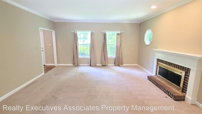Building Photo - 4 br, 3.5 bath House - 2006 Cypresswood Lane