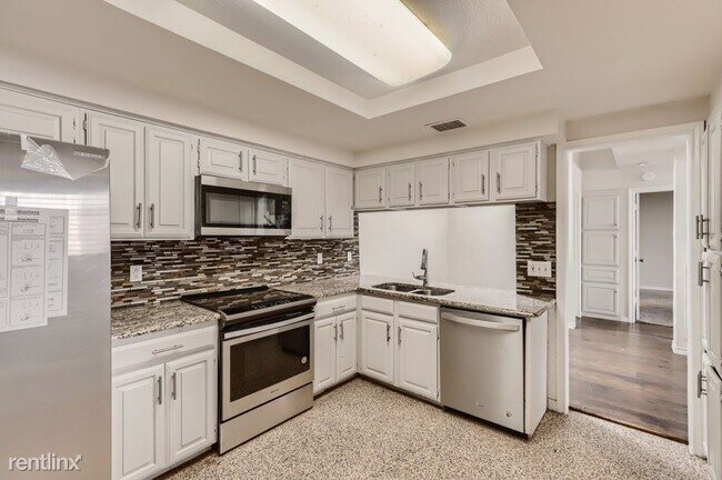 Building Photo - 2 br, 2.5 bath House - 3811 Clover Hill La...