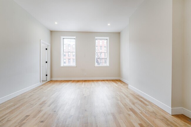 Foto del edificio - 1112 Washington St