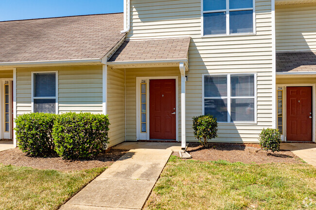 Entry - Maple Ridge Apartments