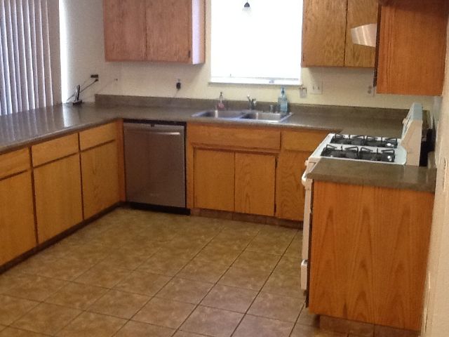 Foto del edificio - 339 Clayton Ave