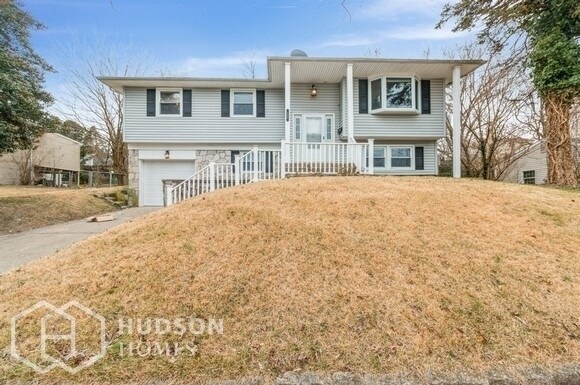 Primary Photo - 124 Moore St
