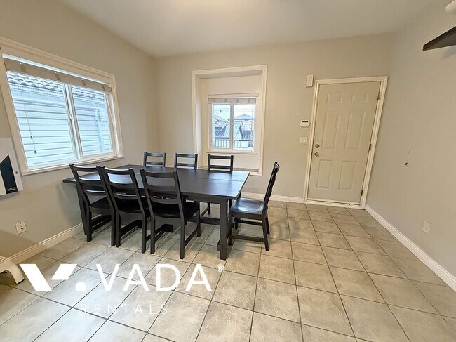 Photo du bâtiment - 759 E 51st Ave