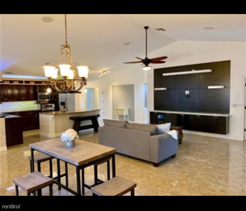 Foto principal - 3 br, 2 bath House - 6041 Marella Drive
