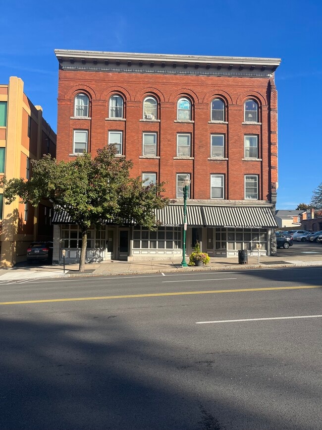 Building Photo - 19 E Genesee St