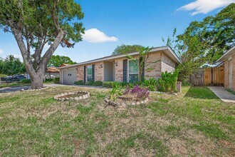 Building Photo - 7414 Breccia Dr