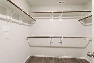 Building Photo - 2538 Grayling Dr