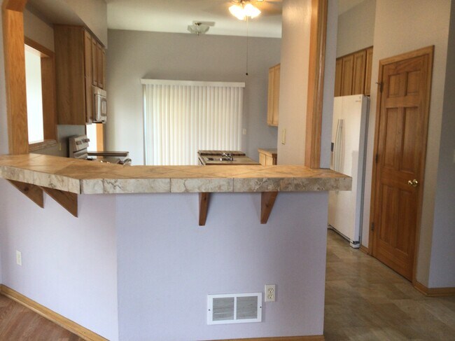 Building Photo - 1114 Heron Court