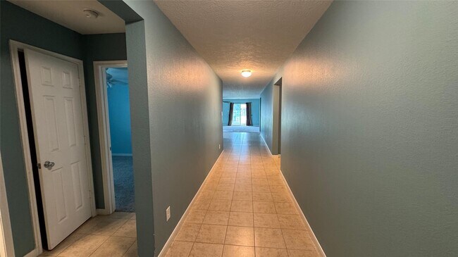 Foto del edificio - 18703 Brown Redbud Ct