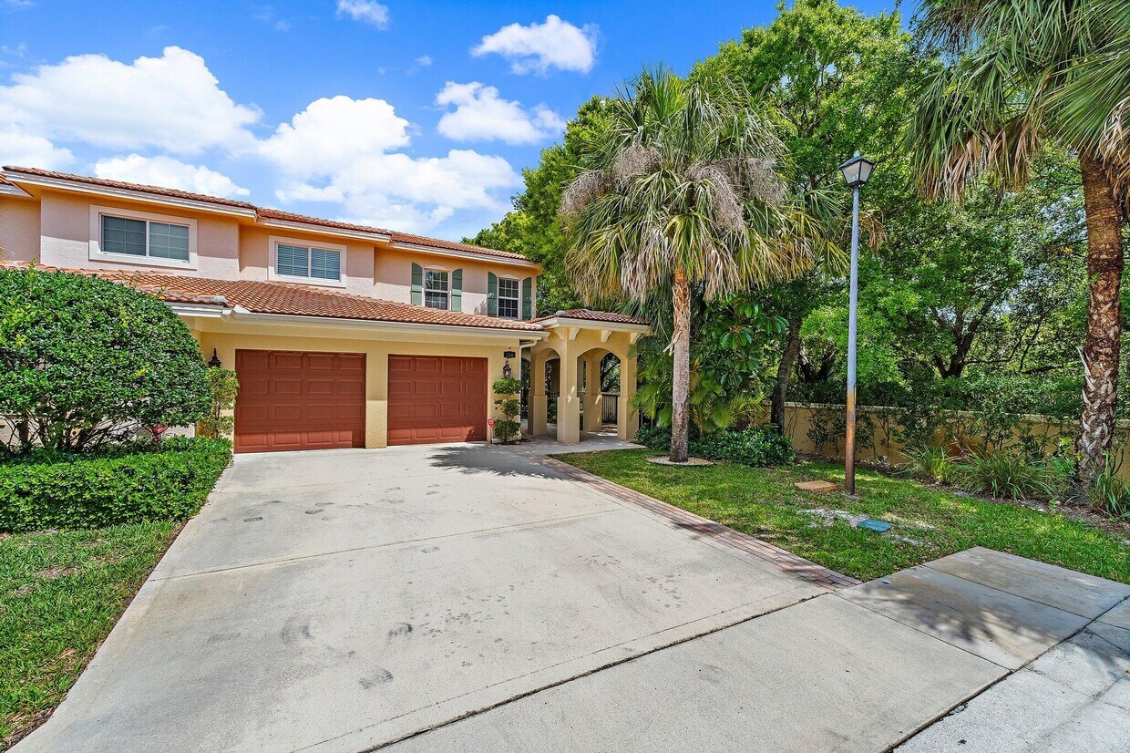 Primary Photo - 129 White Wing Ln