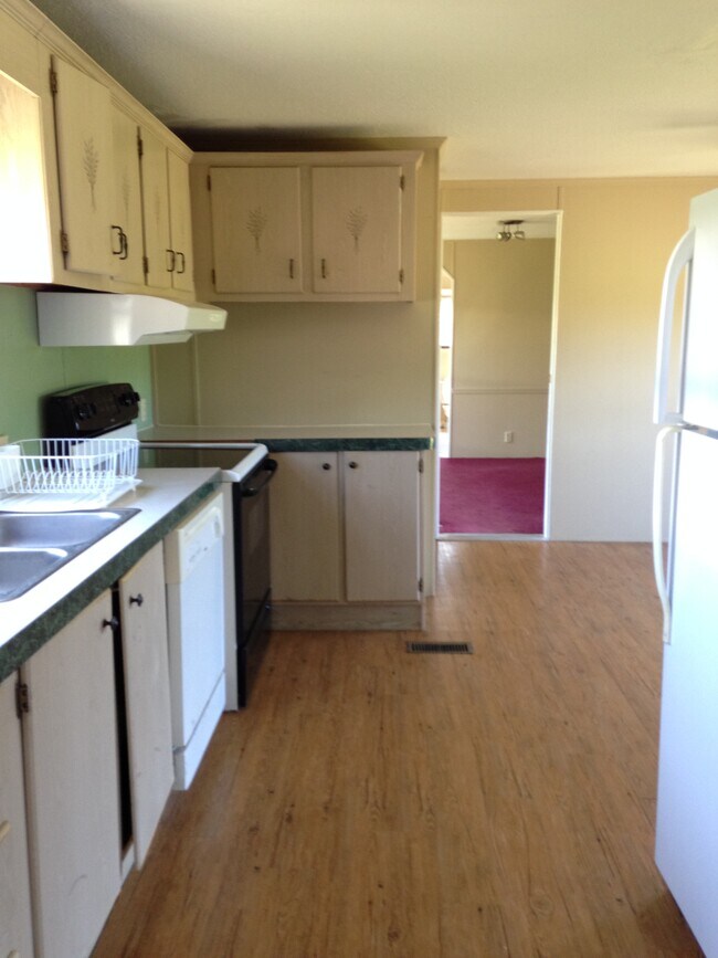 Kitchen View 1 - 4861 Highway 117