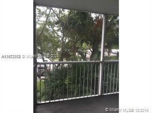 Foto del edificio - 700 NW 214th St