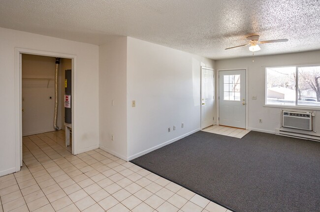 Building Photo - 2 Bedroom, Single-story Townhomes for rent...