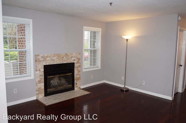 Building Photo - 5612 River Heights Crossing SE