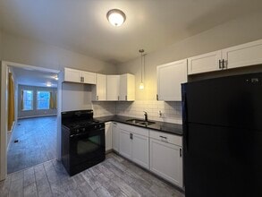 Building Photo - 351 Westminster St