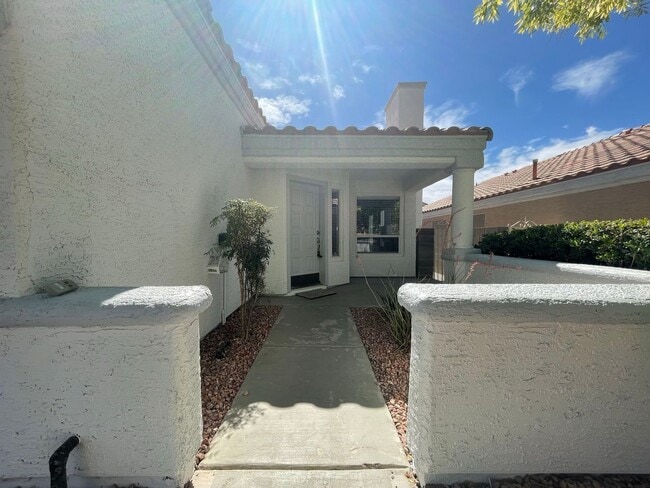Foto del edificio - Coming Soon-Charming Single-Story Home with 3-Car Garage – Great Location!