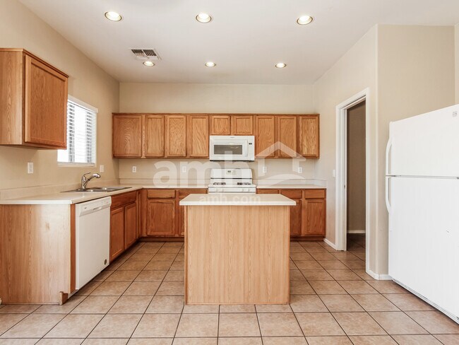 Foto del edificio - 2206 N 91st Ln
