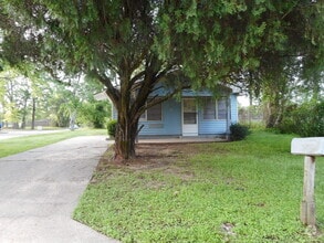 Building Photo - 701 Avoyelles Dr