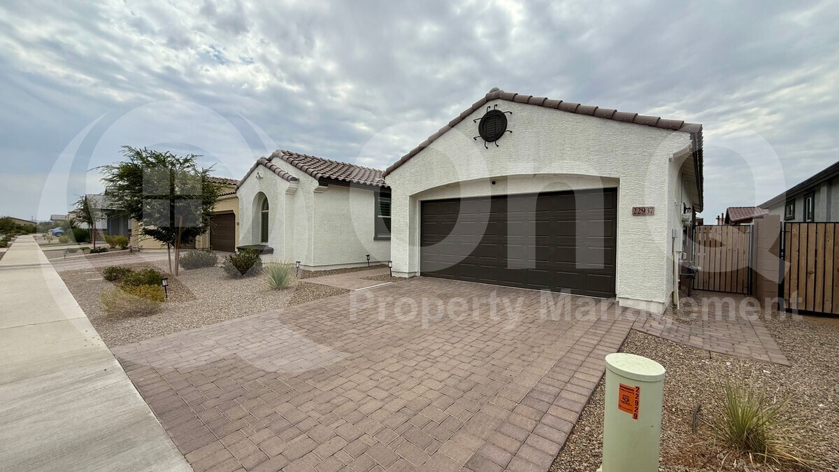 Foto principal - 22937 E Poco Calle