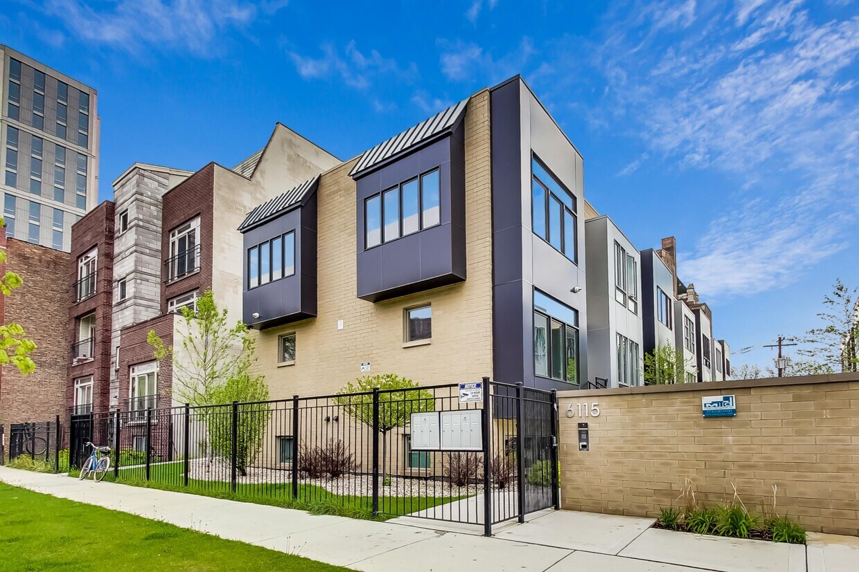 Foto principal - 6115 S University Ave