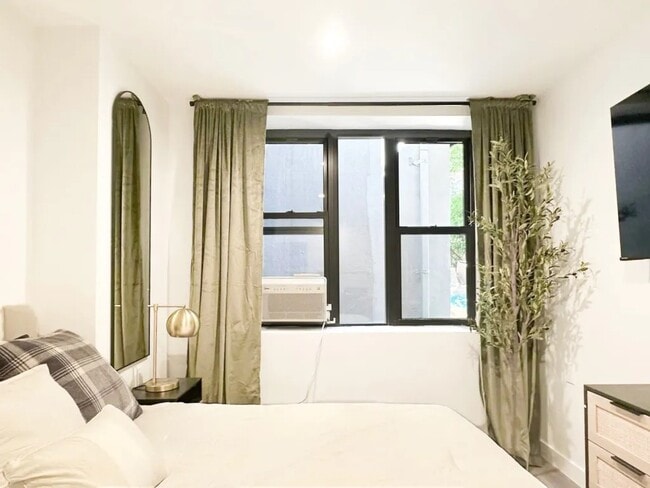 Photo - Furnished room/NOT APARTMENT