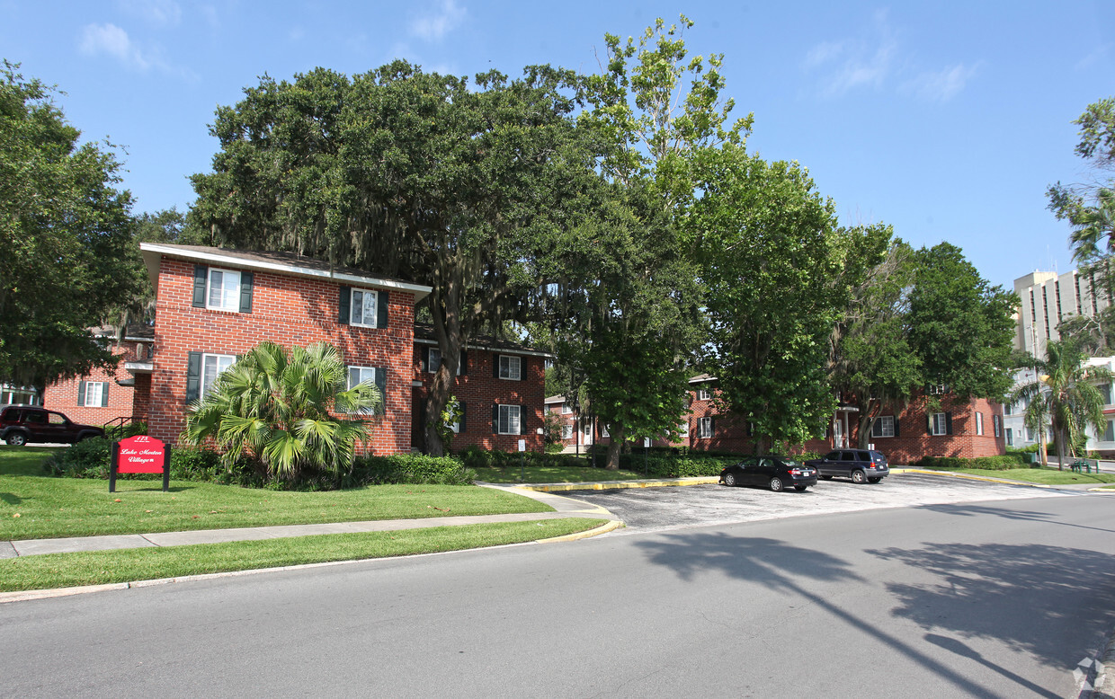 Foto del edificio - Lake Morton Apartments