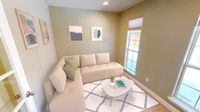 Foto del edificio - Stylish & bright Ridglea North home steps from Berney Park