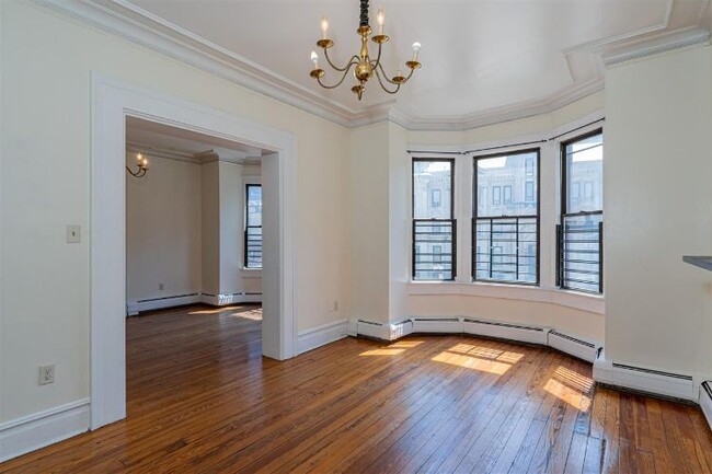 Building Photo - 281 Grove St