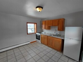 Building Photo - 2095 Ulster Ave