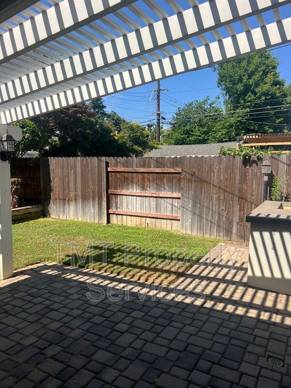 Foto del edificio - 5536 D St