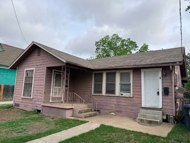 Building Photo - 859 Steves Ave