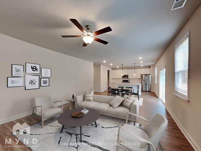 Foto del edificio - 131 Dew Drop Ln