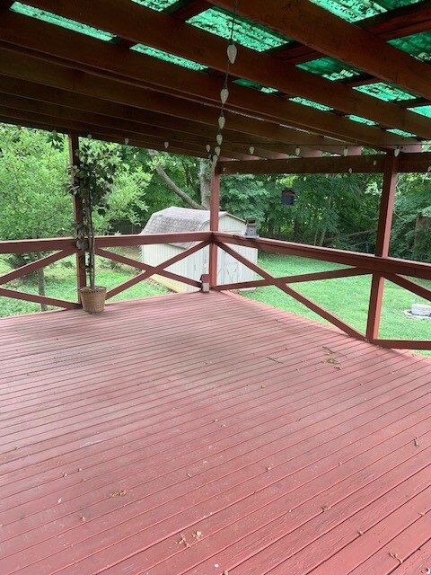 Foto del edificio - 3331 Fir Tree Ln