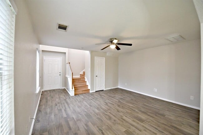 Building Photo - 1403 Catalina Dr