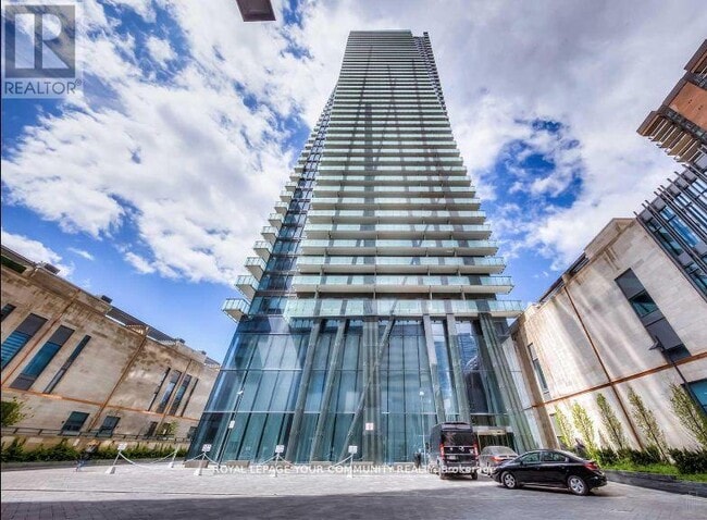 Building Photo - 2803-65 St Mary St