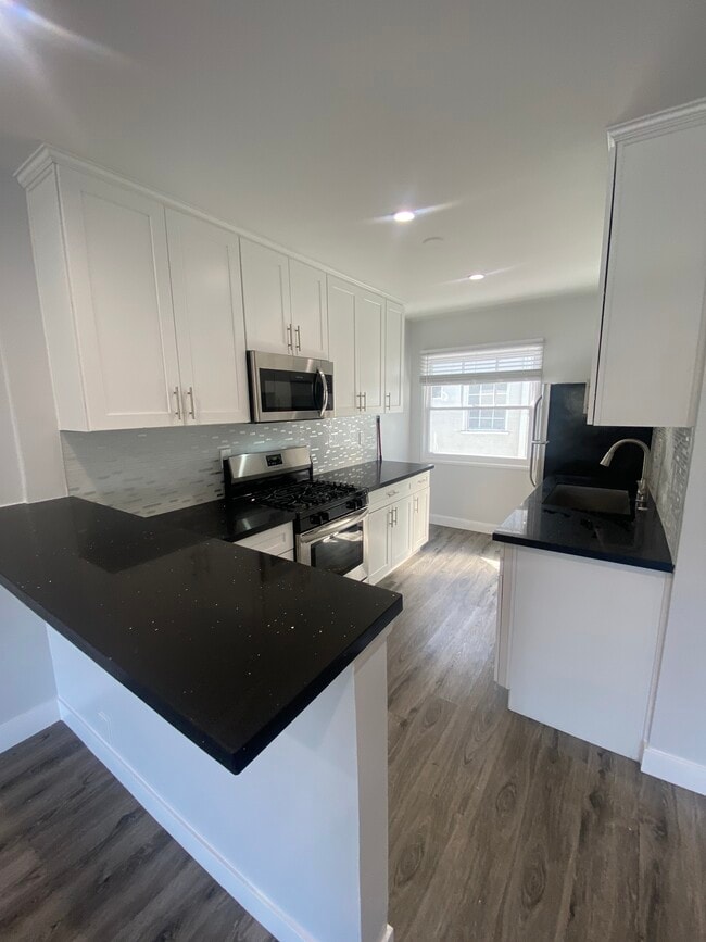 Building Photo - 241 Bonito Avenue