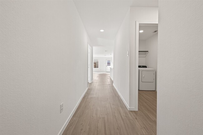 Foto del edificio - 29055 Rolling Tundra Wy