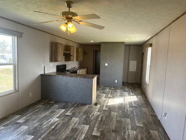 Foto del edificio - 16496 Dunhill Ln