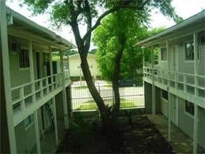 Building Photo - 205 Avondale St