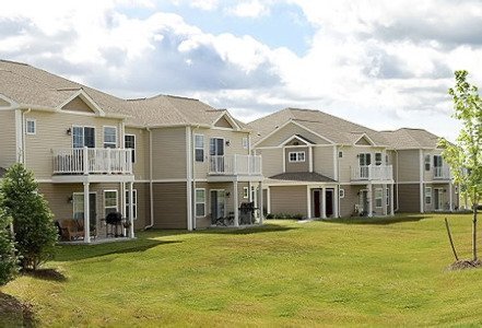 Building Photo - 2883 Conifer Dr