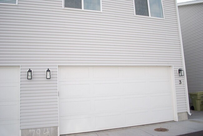 Foto del edificio - Brand-new 4 Bed, 2.5 Bath Townhome in Idaho Falls!