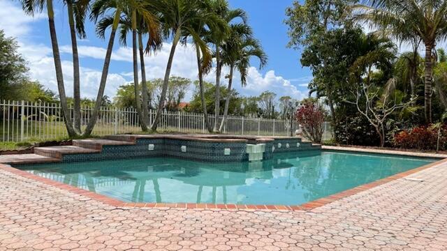 Foto del edificio - 6861 Cobia Cir